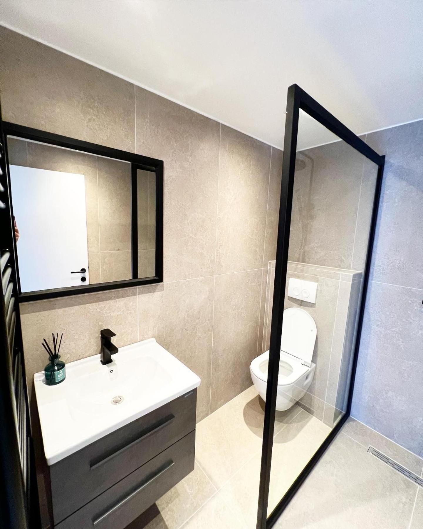 Mayfair Suites Anversa Esterno foto